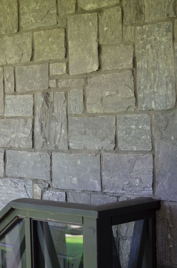 Monsoon Grey Castle Stone (Random Size)