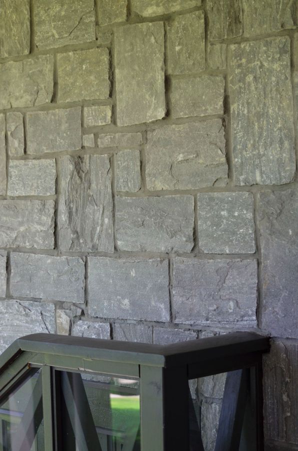 Monsoon Grey Castle Stone (Random Size)