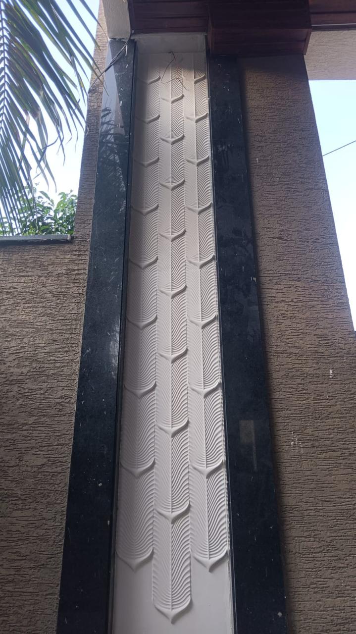 Modern Feather-Inspired Vertical Panel