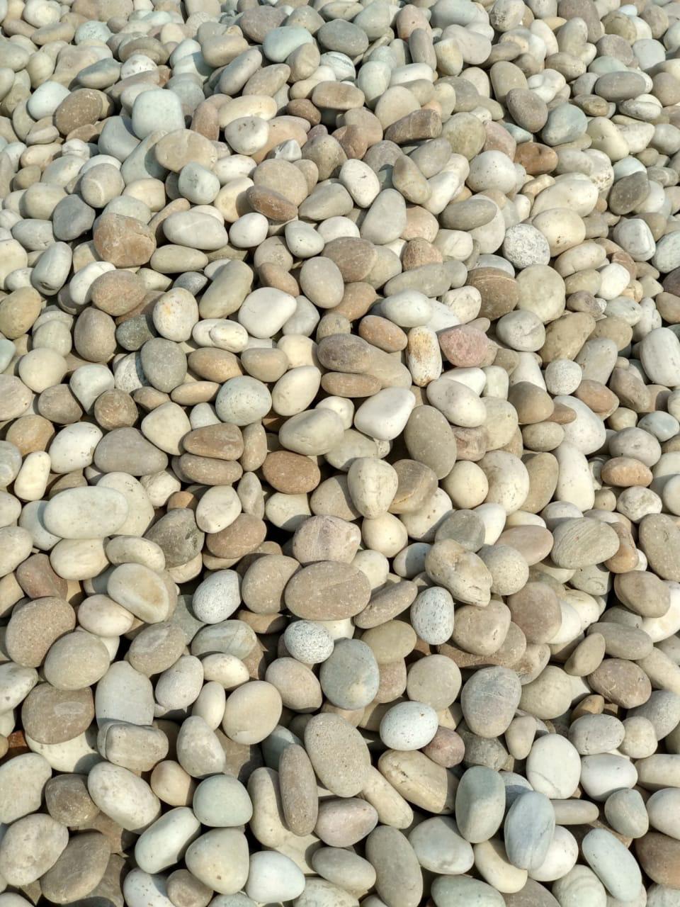 Natural White & Beige River Pebbles