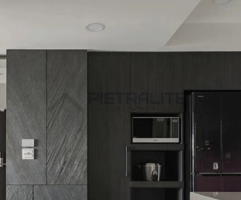 Strike Black (Superflex Stone Veneer)